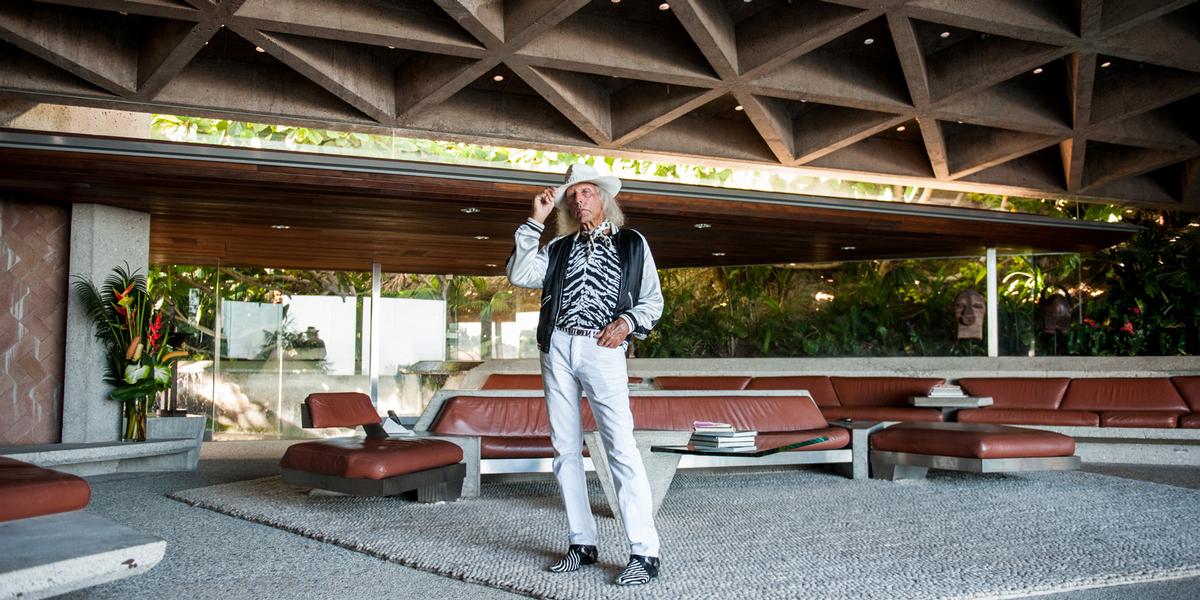 International Man of Mystery feat. James Goldstein