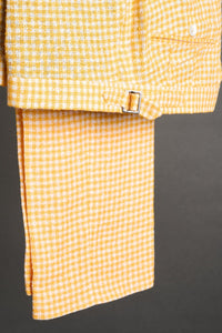 Color: Yellow
