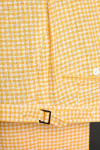 Color: Yellow