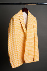 Color: Yellow