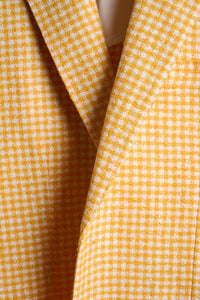 Color: Yellow