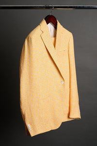 Color: Yellow