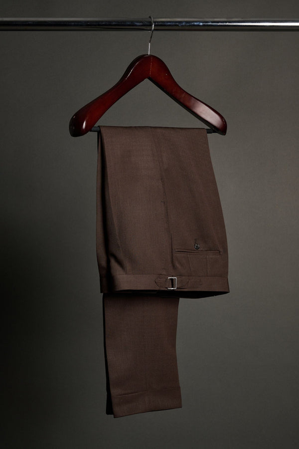 Color: Chocolate