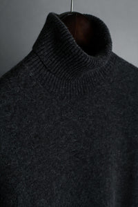 Color: Black
