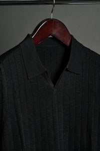 Color: Black