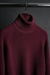 Color: Bordeaux