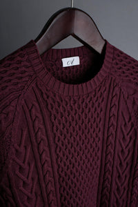 Color: Bordeaux