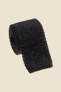 Monochrome Builder Capsule