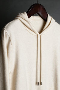 Color: Cream