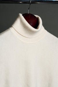 Color: Cream