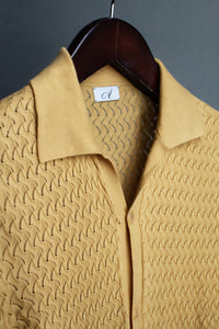 Color: Crema