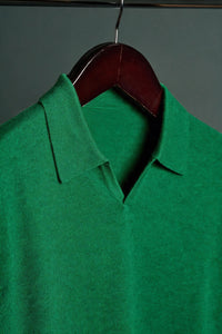 Color: Green