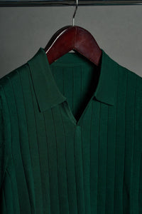 Color: Green