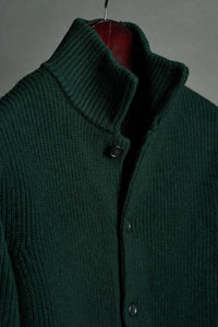 Color: Green