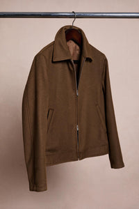 Color: Tobacco