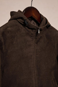 Color: Brown
