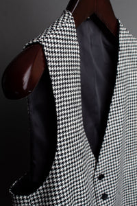 Color: Black and White
