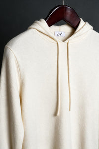 Color: Ice White