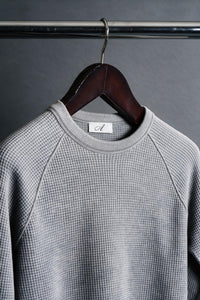 Color: Light Gray