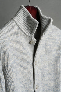 Color: Light Grey