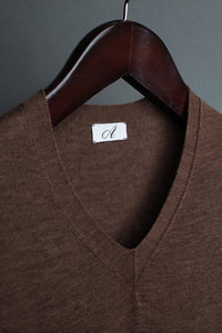 Color: Marrone