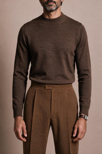 Color: Marrone
