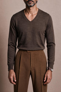 Color: Marrone