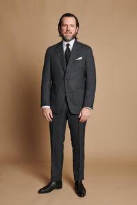 Monochrome Builder Capsule