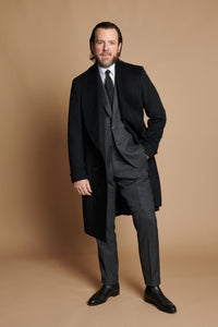 Monochrome Builder Capsule