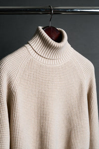 Color: Oatmeal
