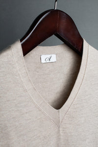 Color: Oatmeal