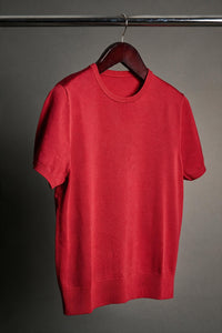 Color: Red