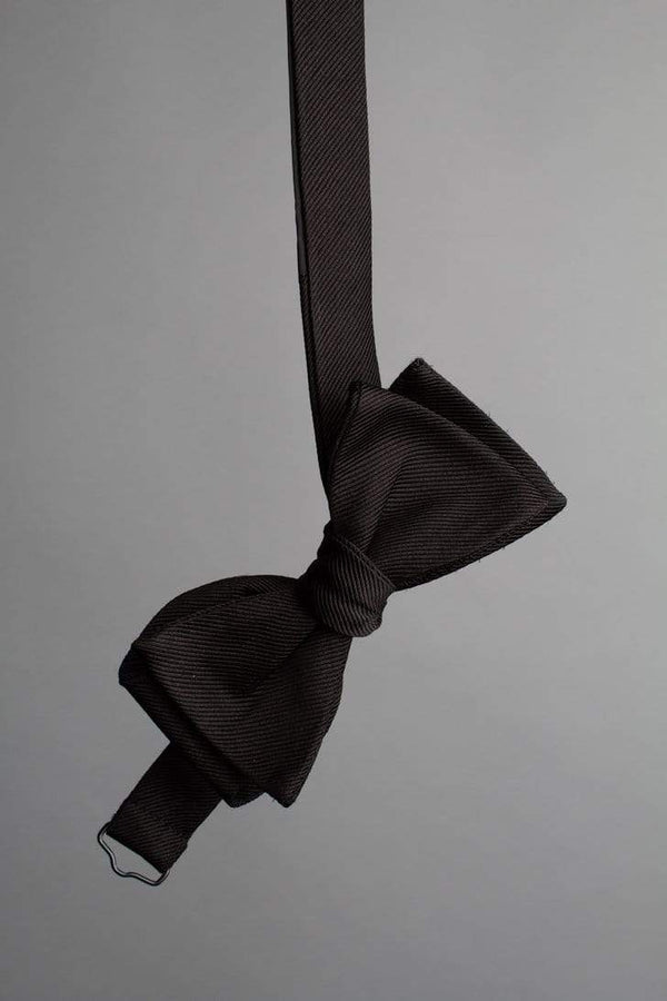 Color: Black Grosgrain