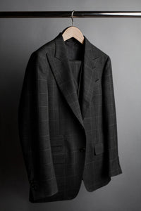 Color: Gray Windowpane