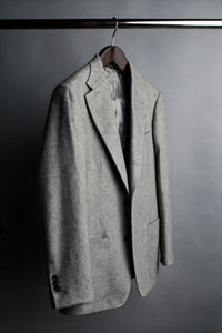 Color: Light Grey
