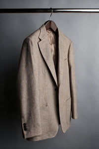 Color: Oatmeal