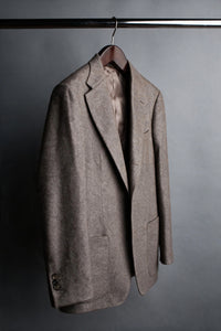 Color: Taupe