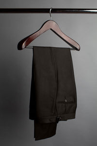 Color: Chocolate old