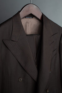 Color: Chocolate Old