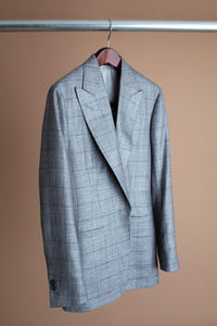 Color: Silver Windowpane